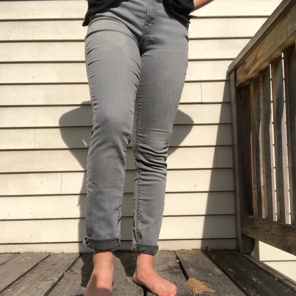 Women’s Grey Skinny Jeans